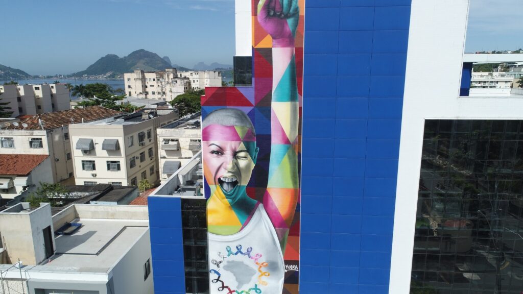 Painel Mão de Deus – Eduardo Kobra